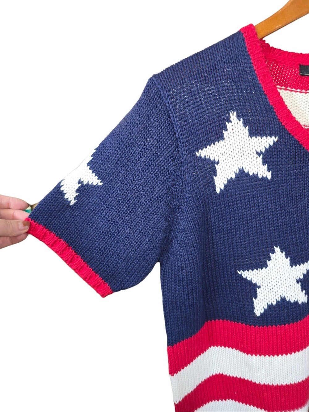 T & Company American Flag Knit V-neck Cardigan Sweater Patriotic USA Size Medium - Picture 3 of 9